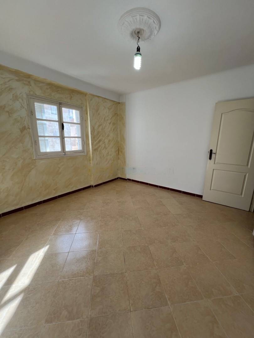 Location Appartement F3 Birkhadem