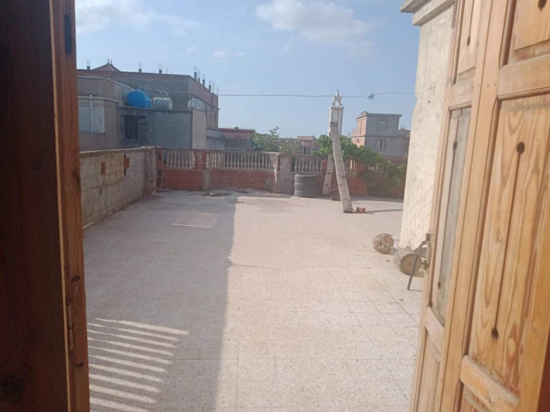 "فيلا تجارية راقية للبيع – موقع ممتاز"