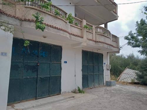 "فيلا تجارية راقية للبيع – موقع ممتاز"