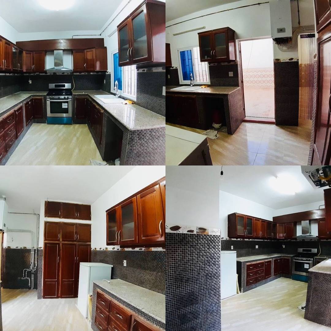 Maison rénovée avec 2 locaux commerces