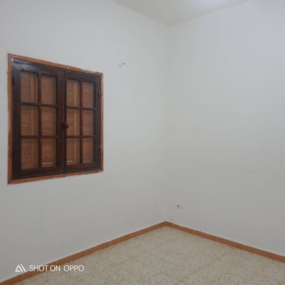 Location F2 Douera