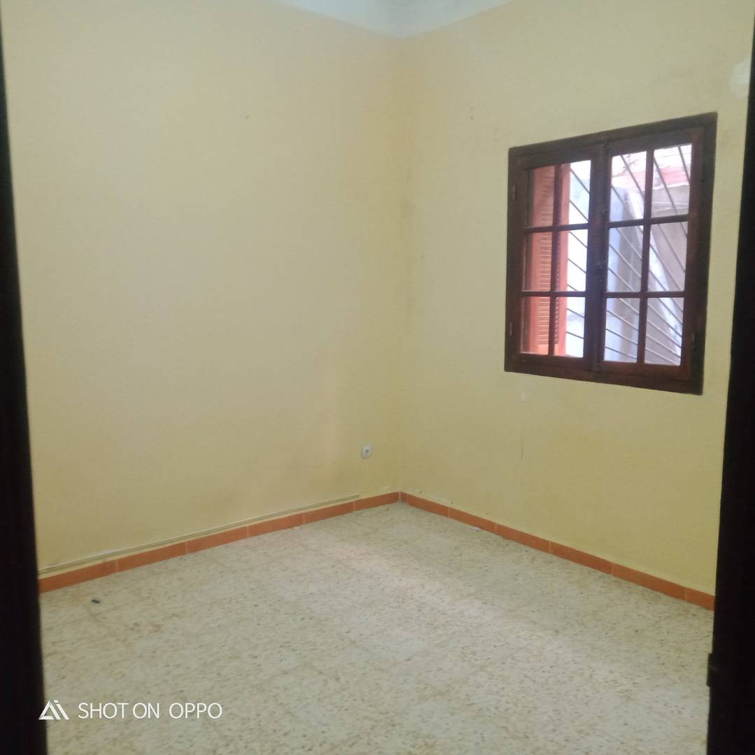 Location F2 Douera