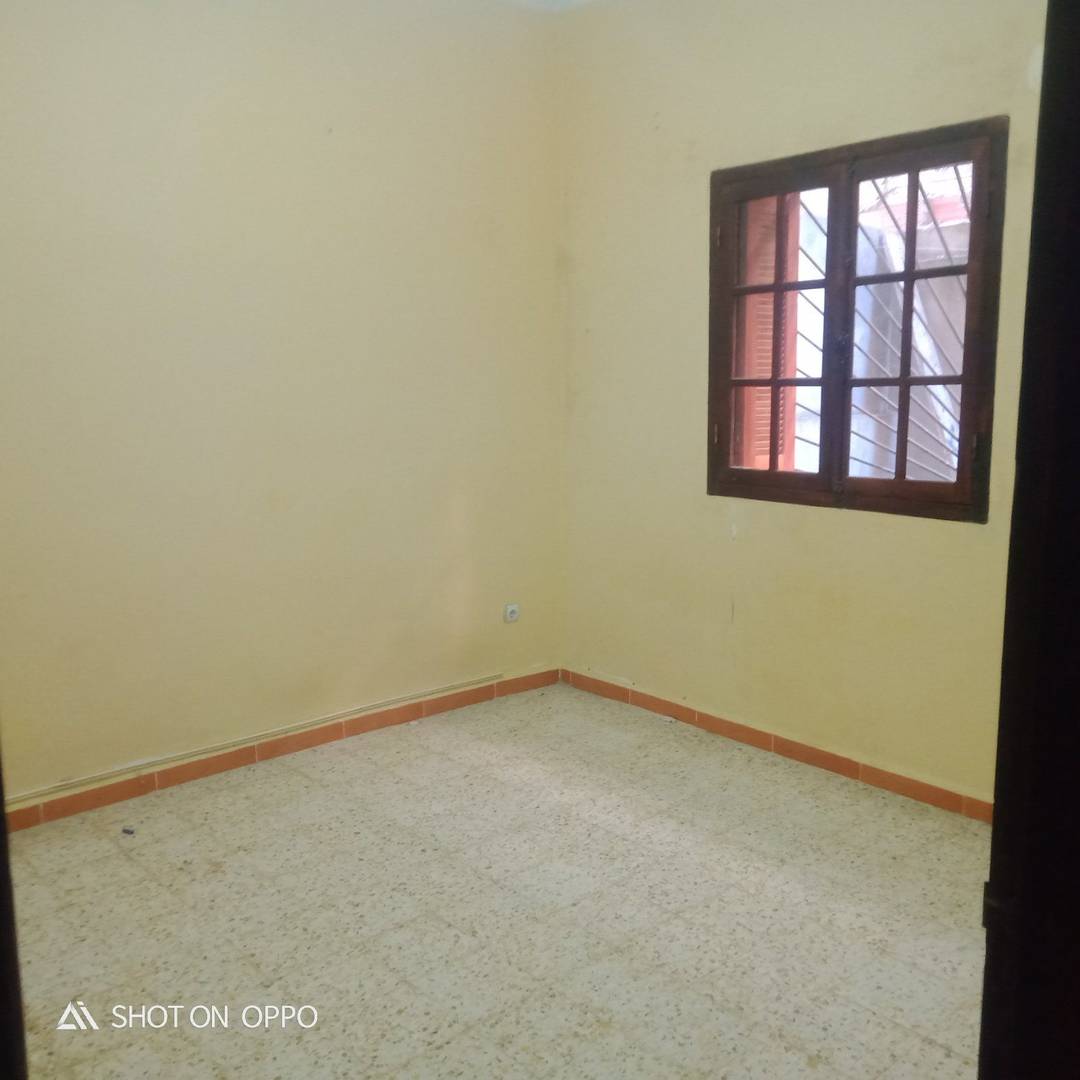 Location F2 Douera