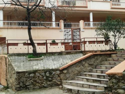 Vente belle villa bien située à El Kiffane  Tlemcen