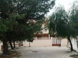 Vente belle villa bien située à El Kiffane Tlemcen