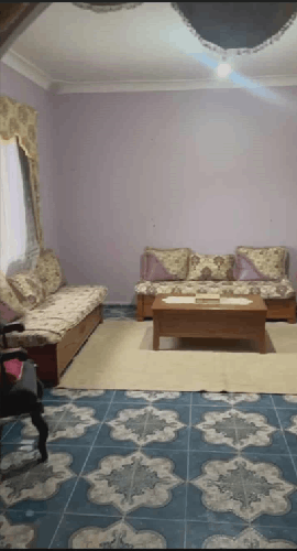 maison avec une cours RDC