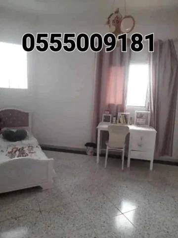 vente villa avec piscine F8  8 piece  chlef 3tawena 3.8