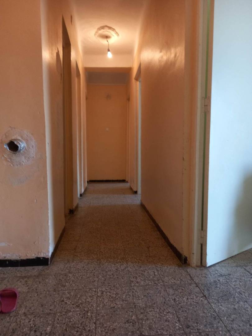 Appartement a vendre a Béjaïa (cité soumari)