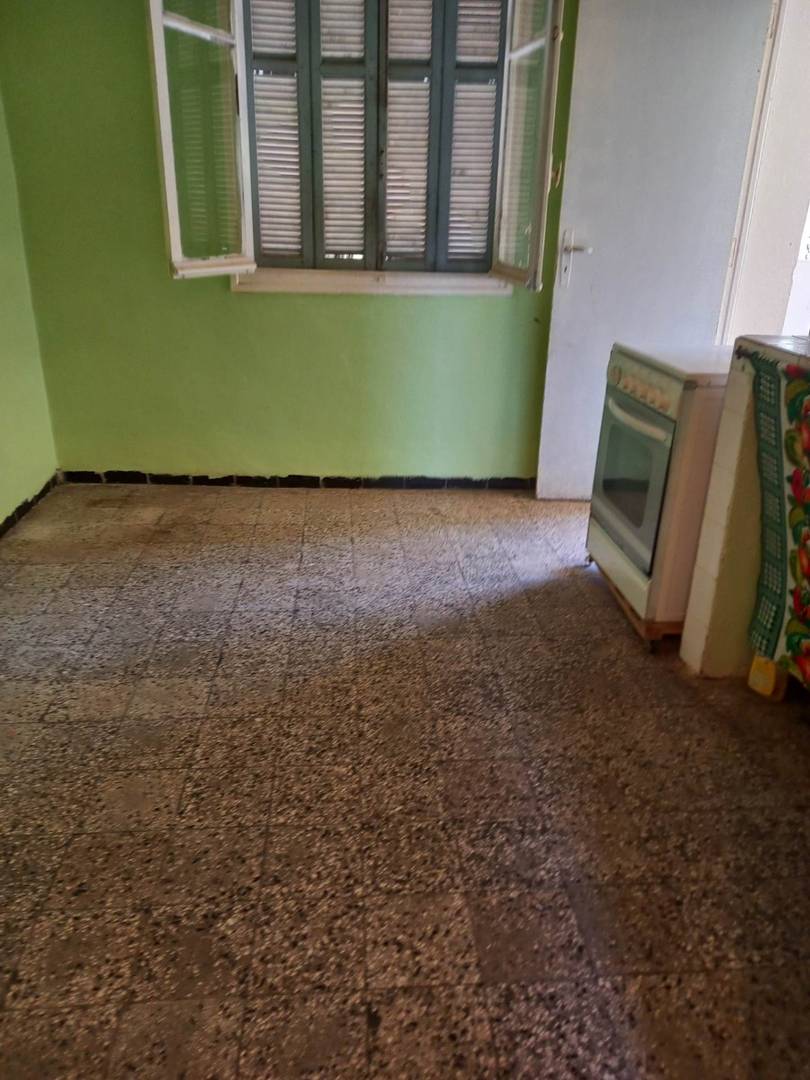 Appartement a vendre a Béjaïa (cité soumari)