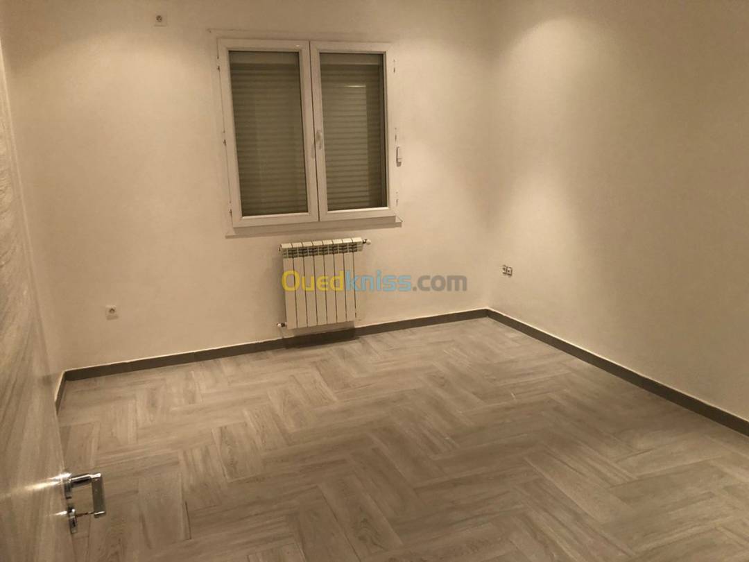 Appartement F3 Neuf a Souidania